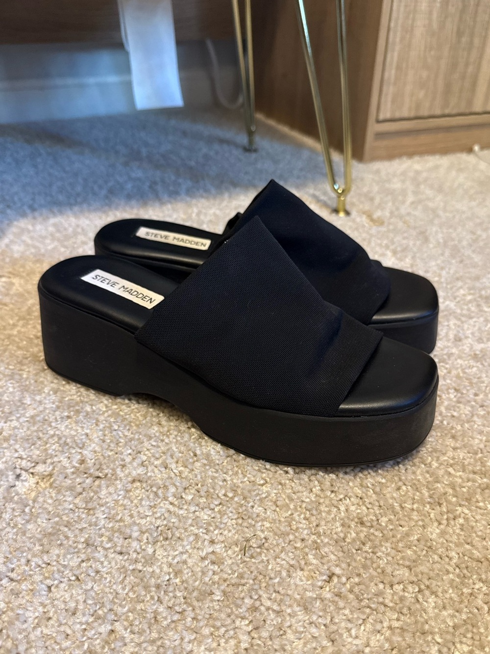 Steve Madden Slinky Black Platform Sandals